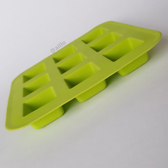 IKEA PLASTIS Ice cube tray, green - Picture 5 of 14